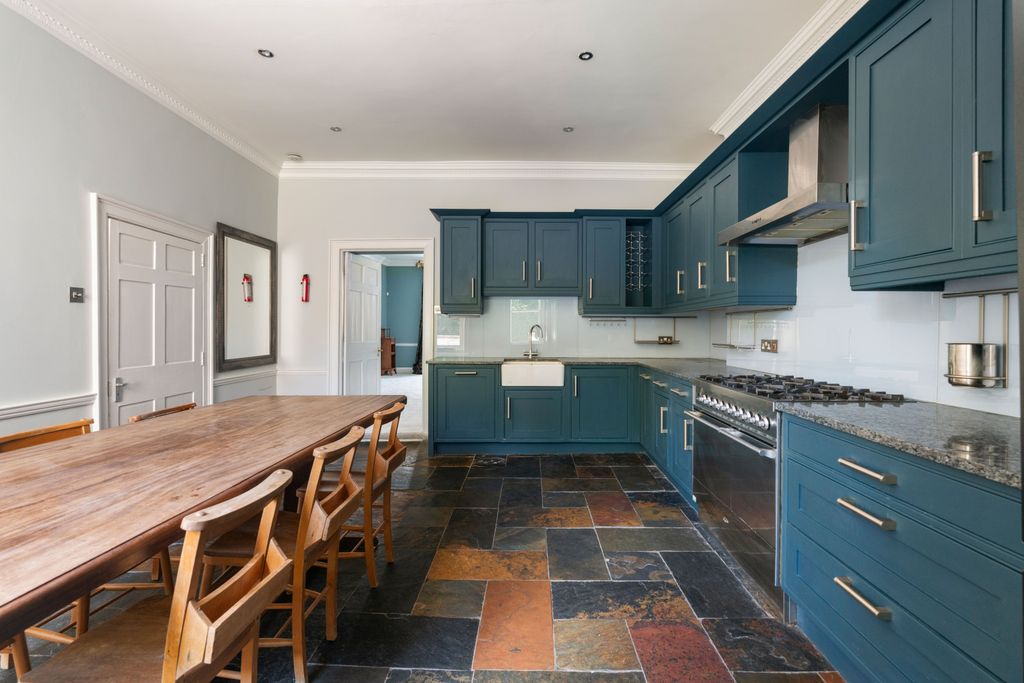 Additional image 8 of 3 bed flat for saleGreat Pulteney Street, Bath BA2