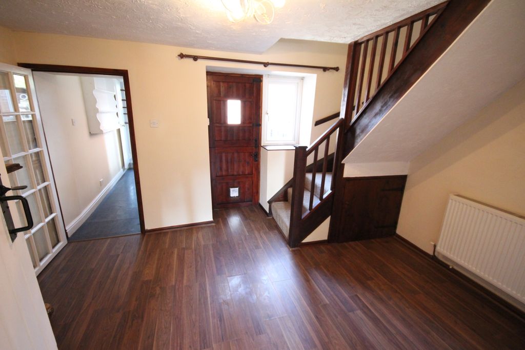 Property photo 3 of 10 Dining Room