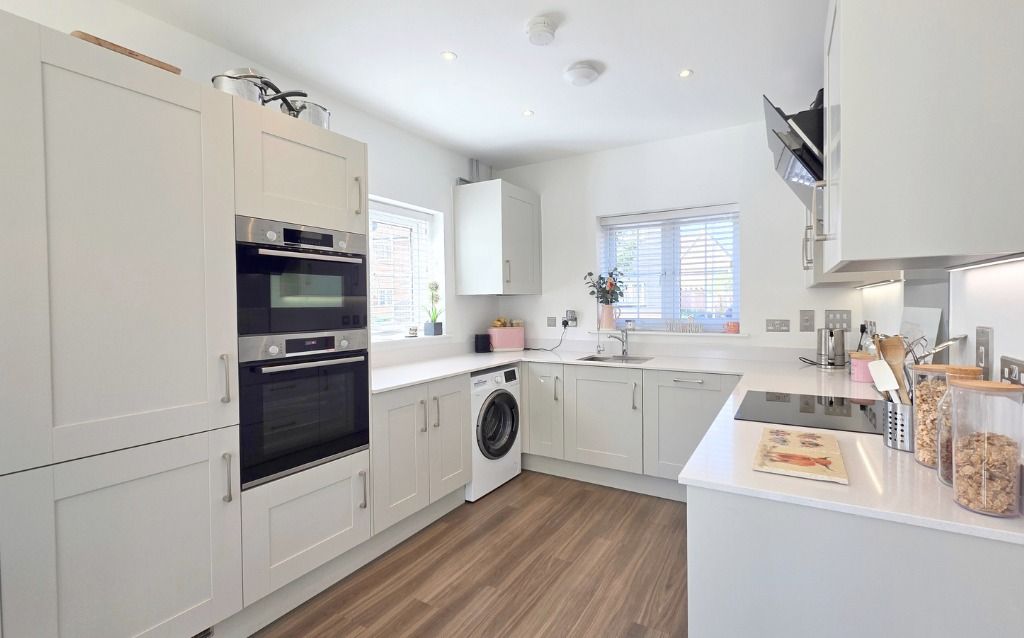 Property photo 2 of 21 4549955
