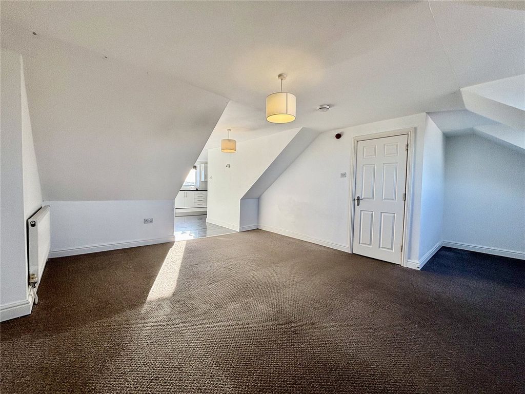 Property photo 3 of 15 Picture No. 21