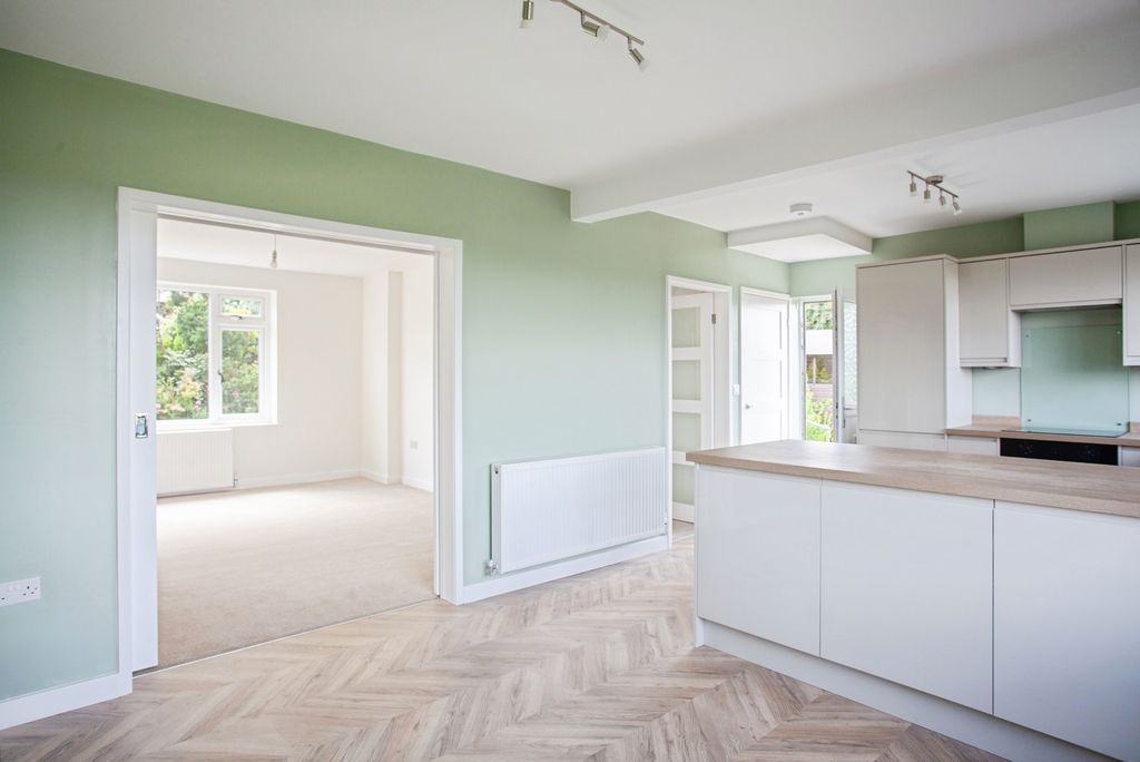 Property photo 3 of 20 Pbox-Img.Jpg