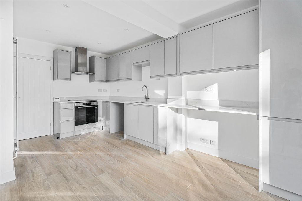 Property photo 2 of 18 26_66690.Jpg