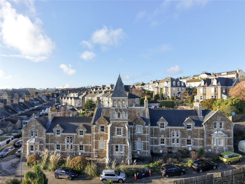 Property photo 1 of 15 Picture No. 01