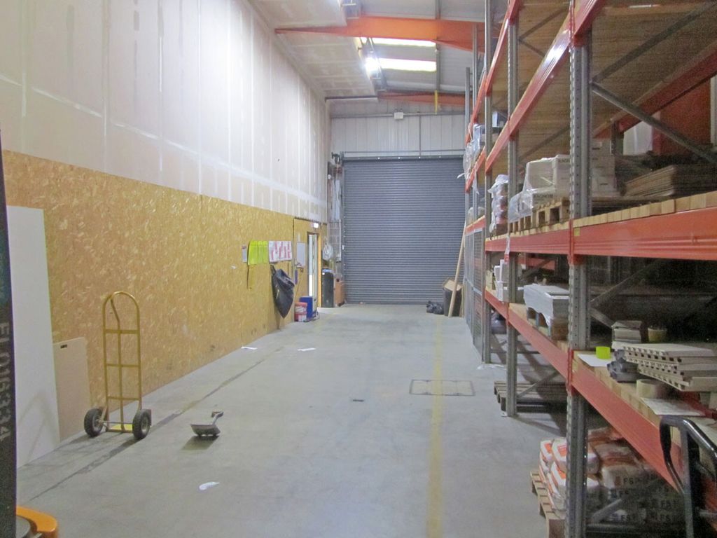 Property photo 2 of 4 Ctd Tiles Unit, Eastbourne
