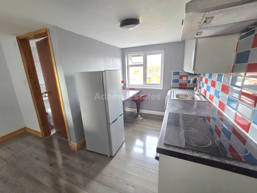 Property photo 2 of 3