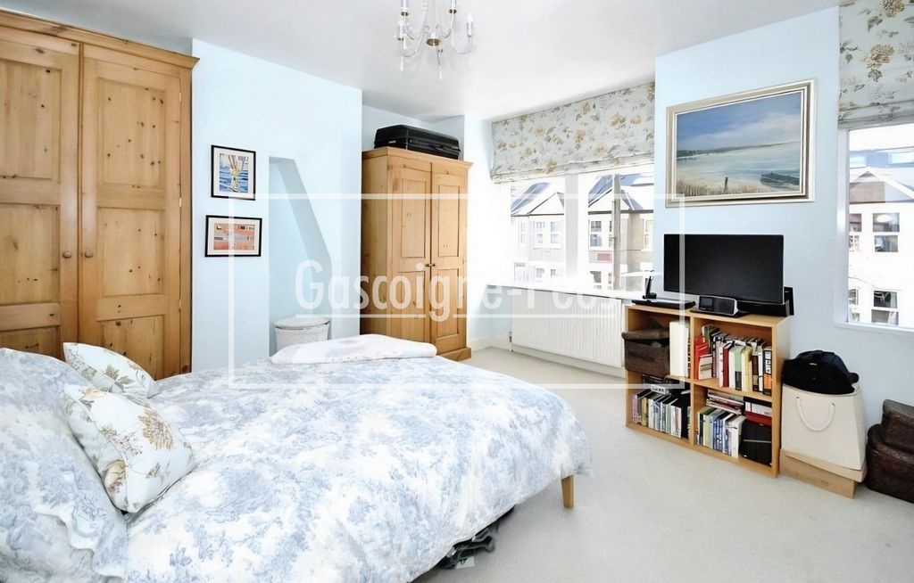 Property photo 2 of 9