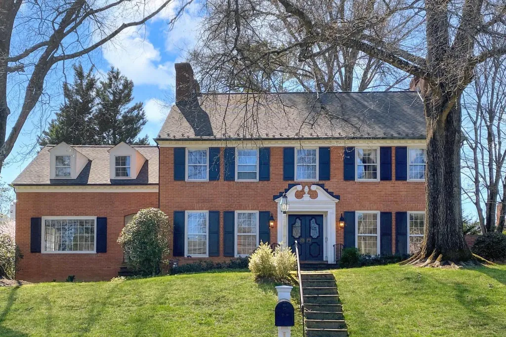 Property photo 1 of 21