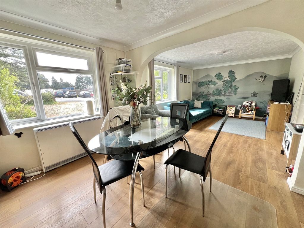 Property photo 3 of 13 Picture No. 15