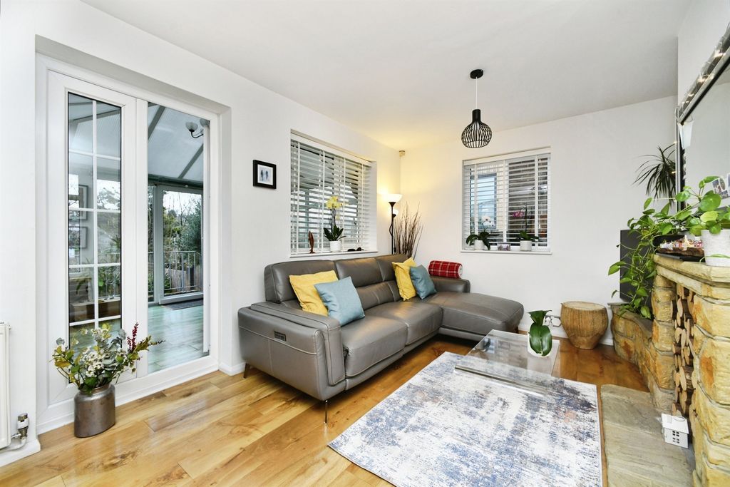 Property photo 2 of 29