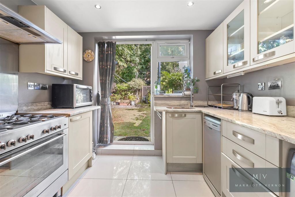 Property photo 2 of 17 Temple Road 12 MV-13.Jpg