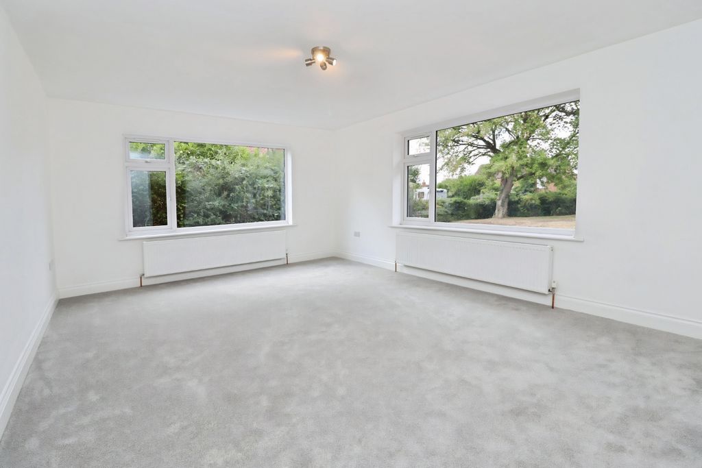 Property photo 3 of 31 cc648Ffd-Img_2011