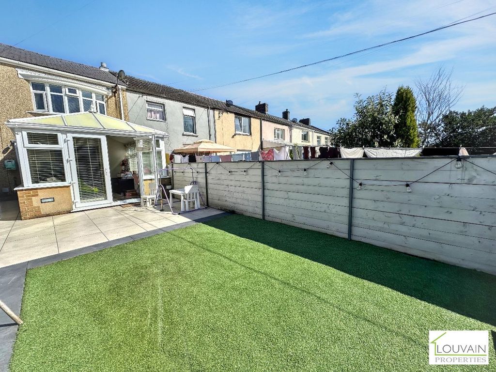 Property photo 2 of 30