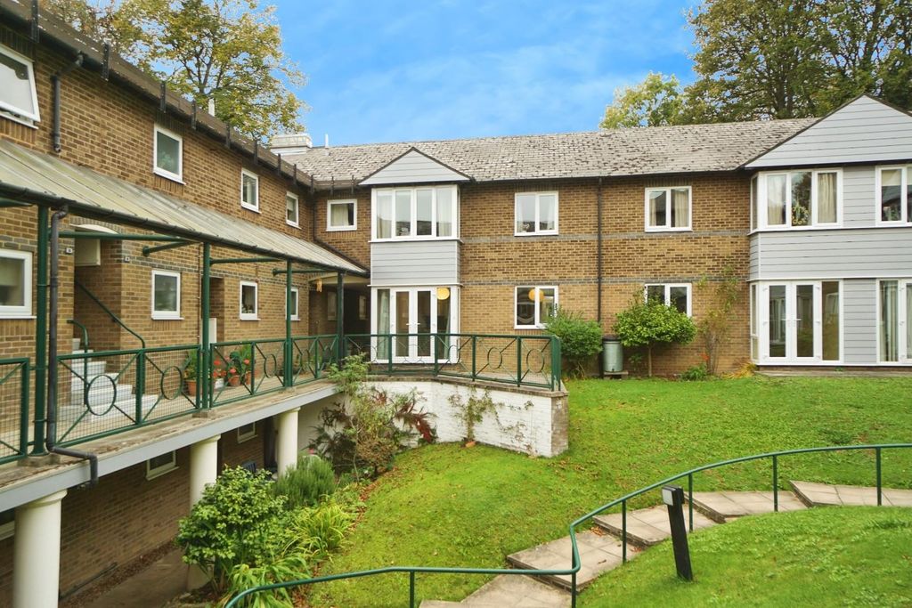 Property photo 2 of 14 Rear