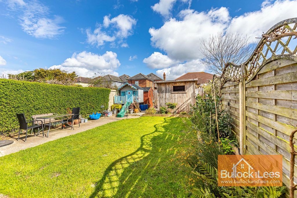 Property photo 2 of 23