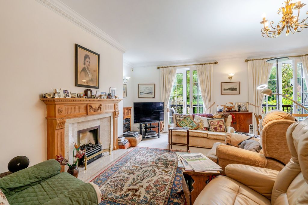 Property photo 3 of 13 Drawing Room