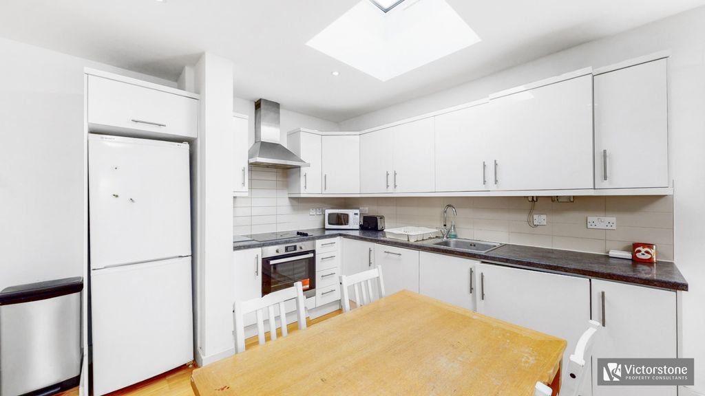 Property photo 2 of 17 1331553