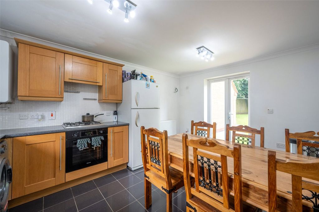 Property photo 3 of 18 Picture No. 16