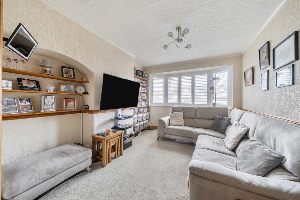 Property photo 2 of 19 1437515-14-69Caa4...