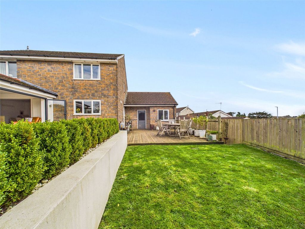 Property photo 2 of 17 Picture No. 08