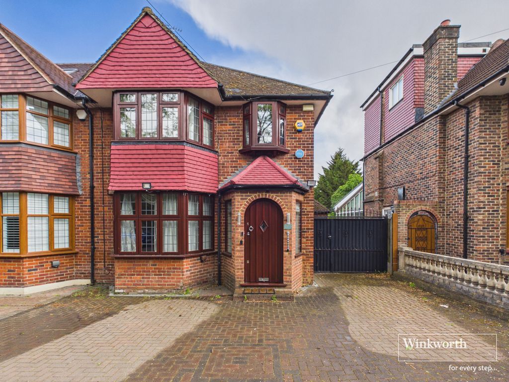 Property photo 1 of 13 External