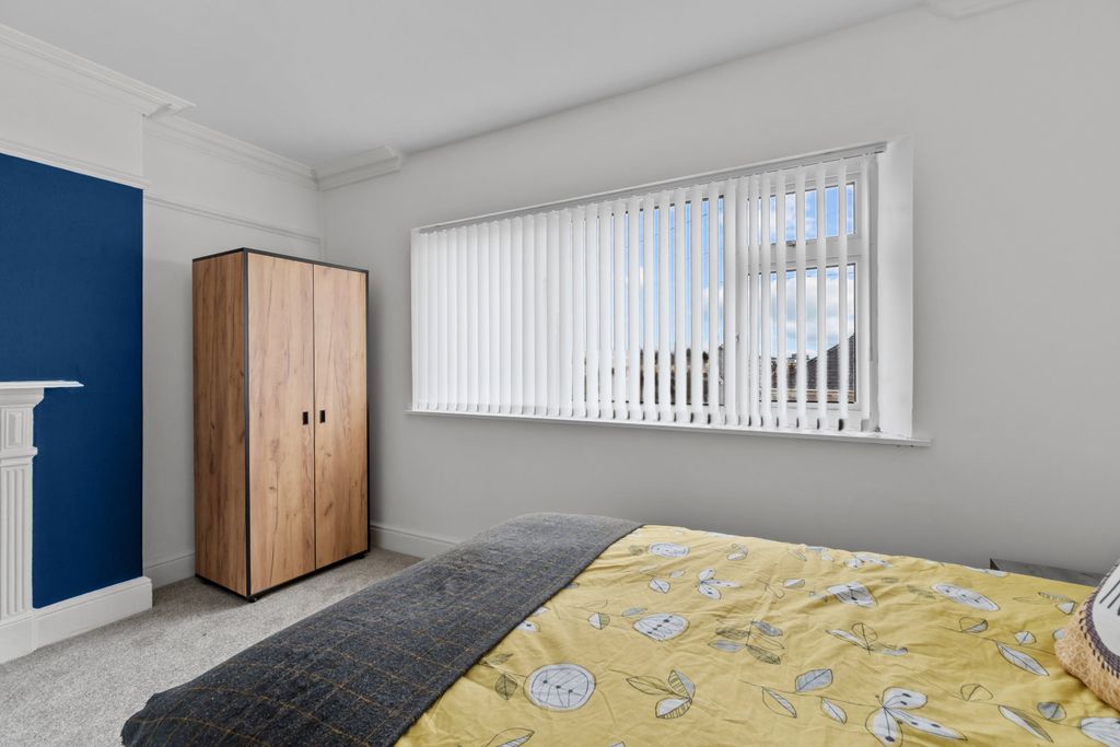 Property photo 2 of 9 0016