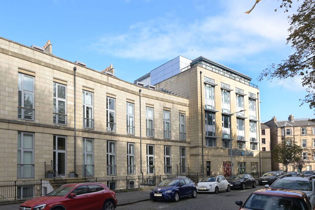 Property photo 1 of 27