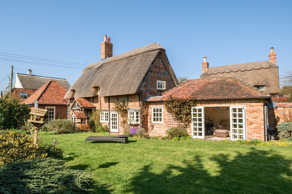 Property photo 1 of 21