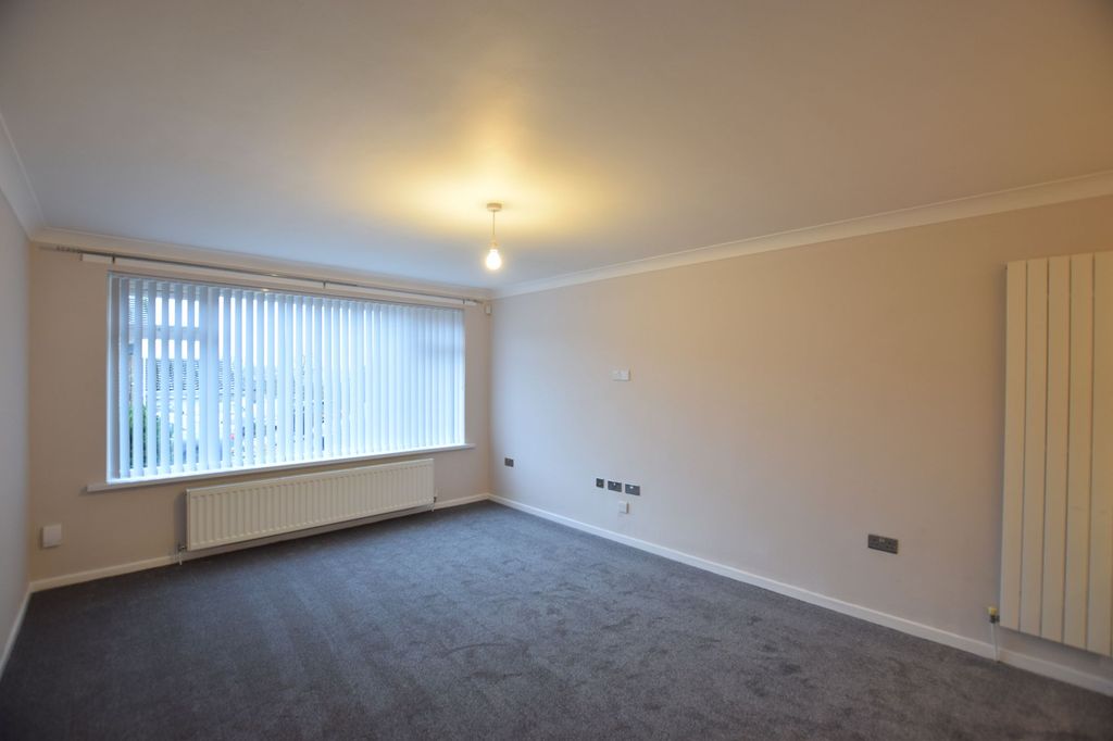 Property photo 2 of 10 Living Room