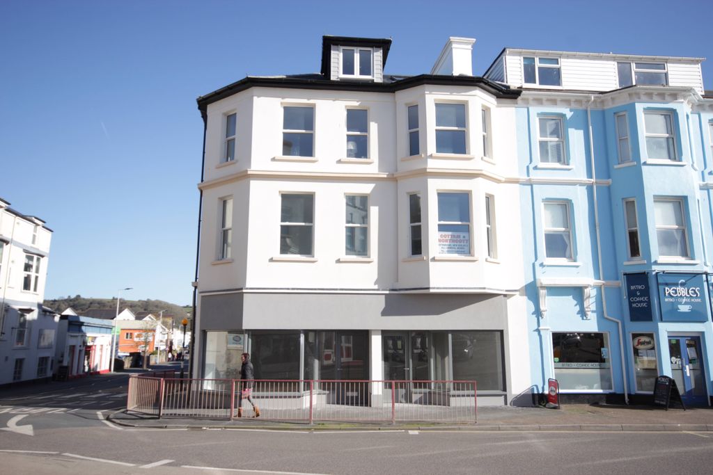 Property photo 2 of 16 Front 2