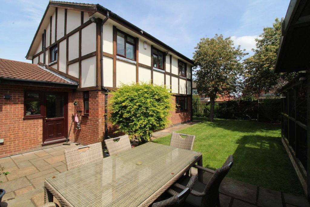 Property photo 2 of 16