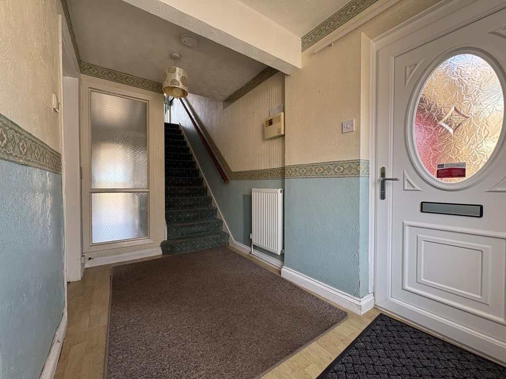 Property photo 2 of 19 Hallway