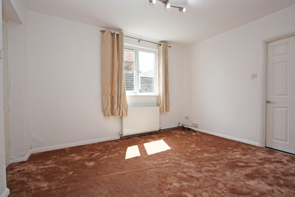 Property photo 3 of 5