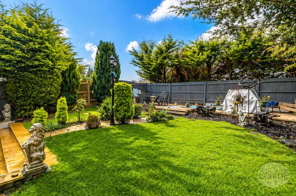 Property photo 2 of 19 Picture No. 49