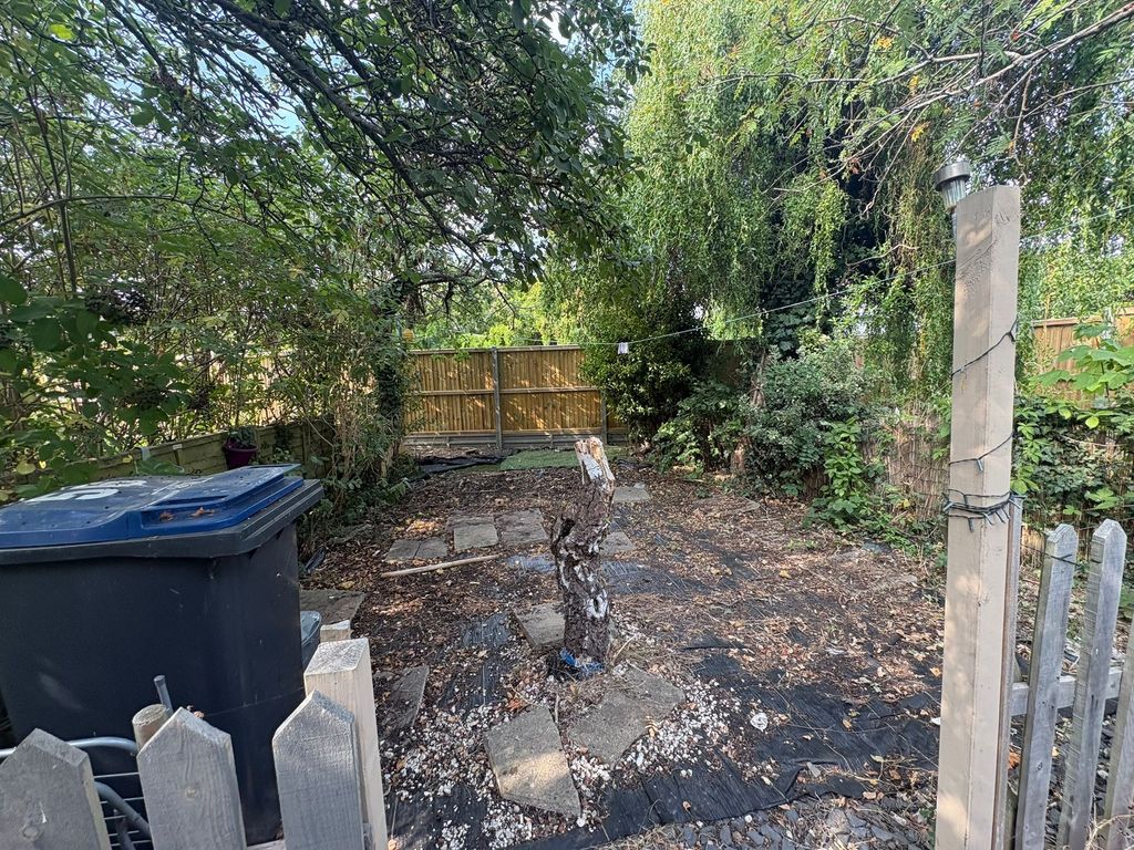 Property photo 3 of 6
