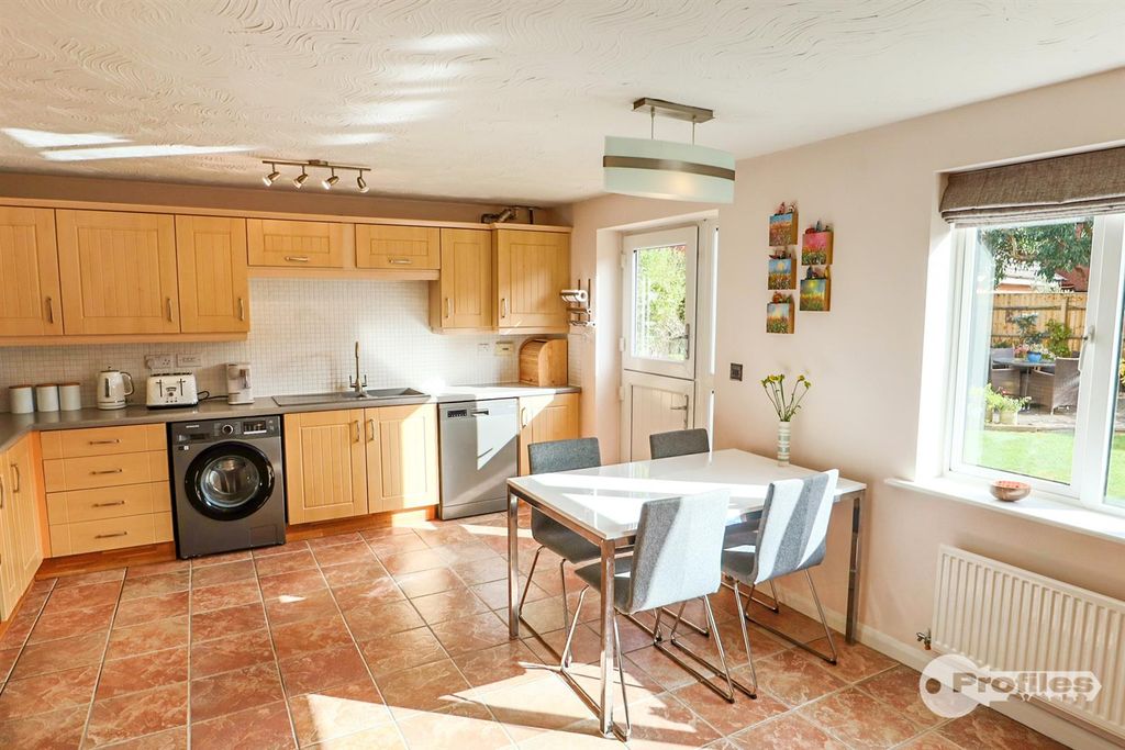 Property photo 3 of 25 Img_8100.Jpg