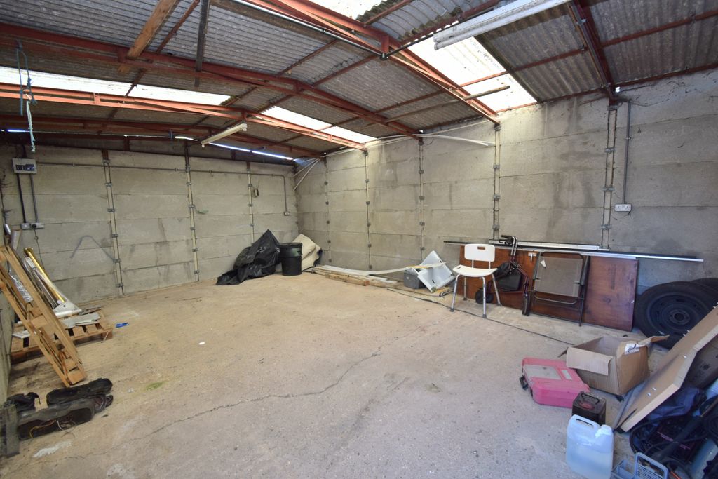 Property photo 1 of 2 454Ffb67cd71c1d4A169B829676959A0.Jpeg