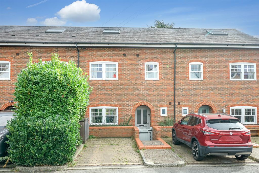 Property photo 1 of 21 Front 1