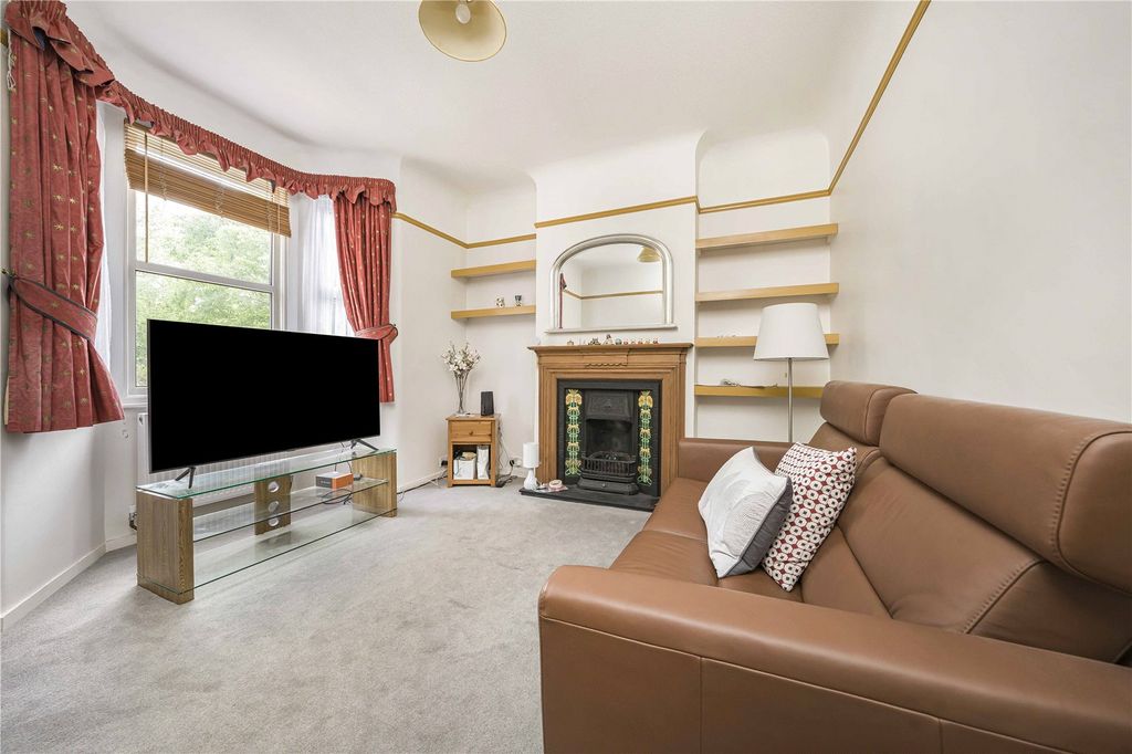 Property photo 3 of 9 Reception Room