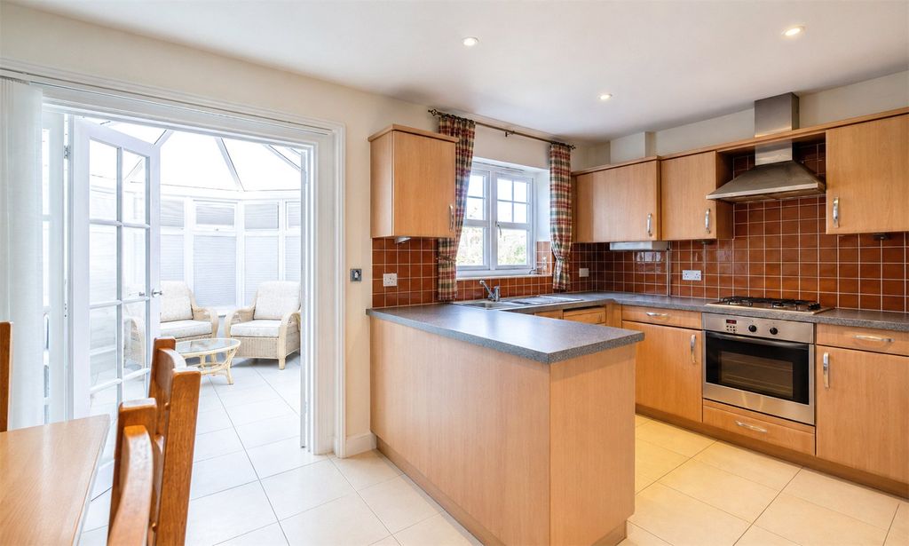 Property photo 3 of 10 Picture No. 05