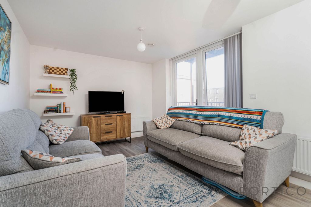 Property photo 2 of 9 Living Room