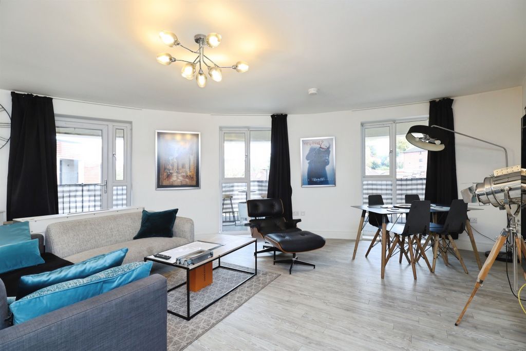 Property photo 2 of 14