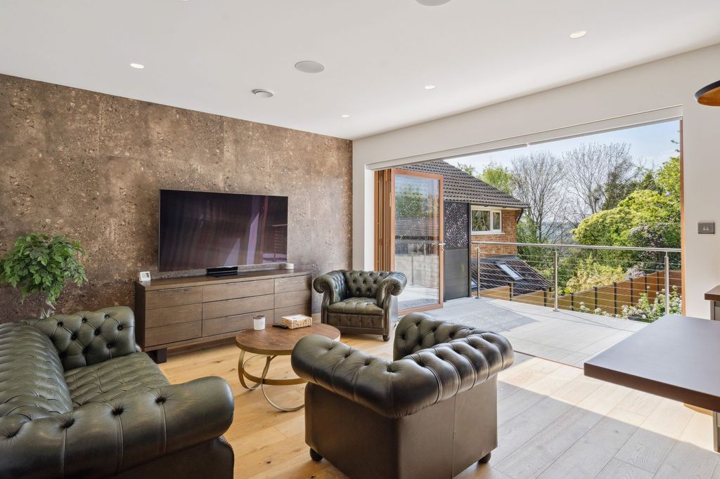 Property photo 2 of 19 Photo 6