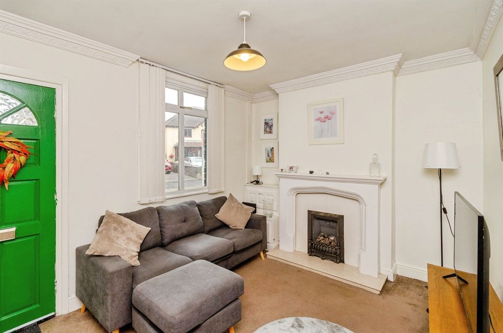 Property photo 3 of 16