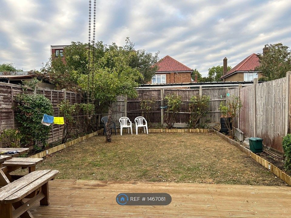 Property photo 3 of 12
