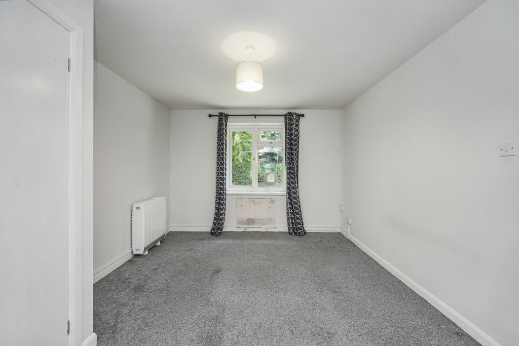 Property photo 3 of 16 3 Lane End Cottages, Micheldever, Winchester, Hampshire, So21 3DL