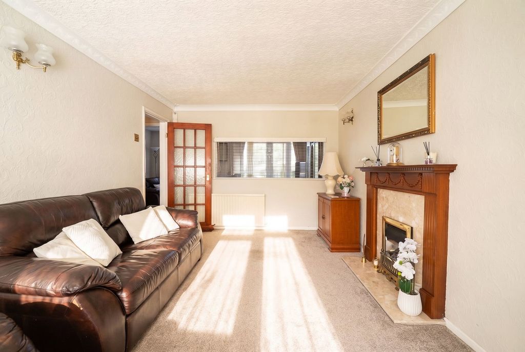 Property photo 3 of 18