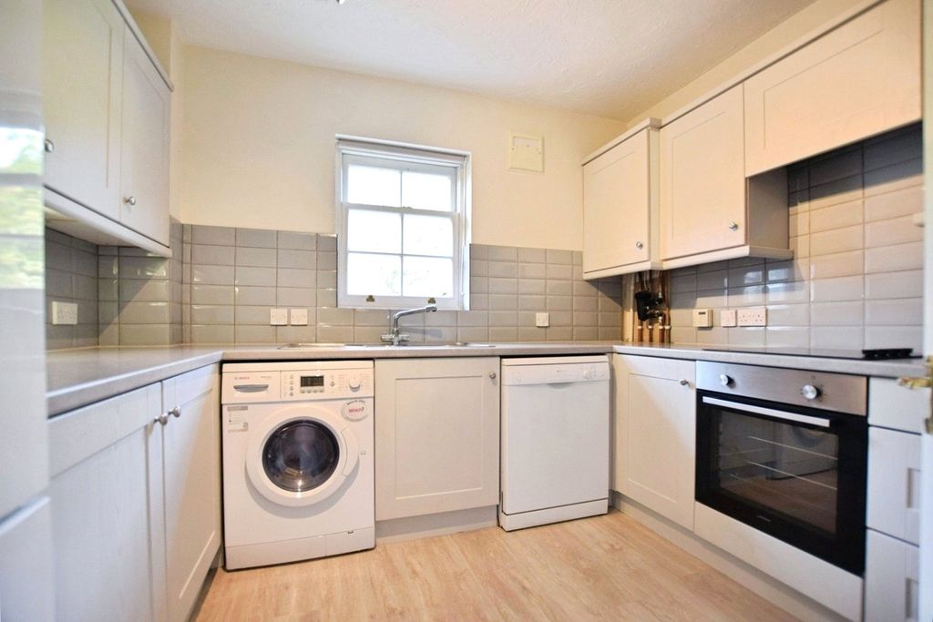 Property photo 3 of 7 Picture No. 15