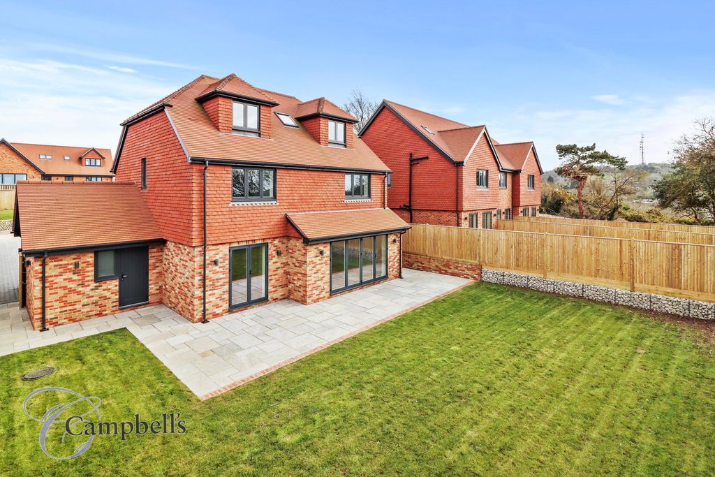 Property photo 2 of 42