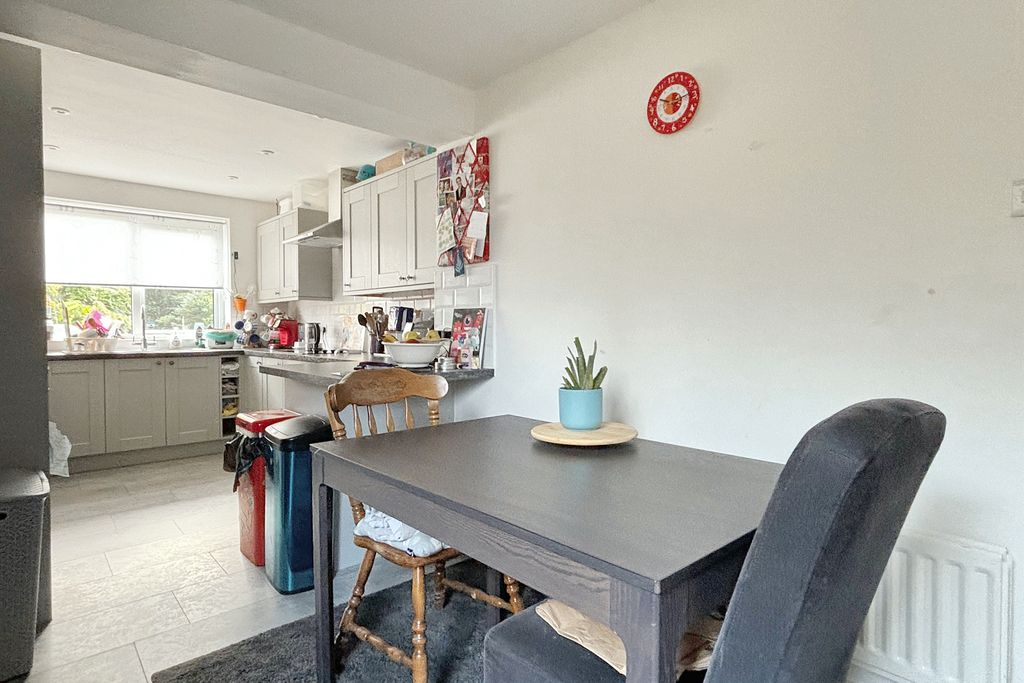 Property photo 2 of 17 Img_7380