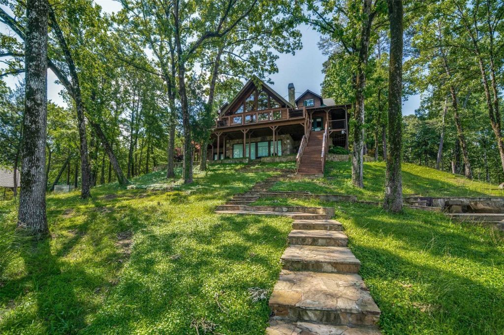 Property photo 1 of 31